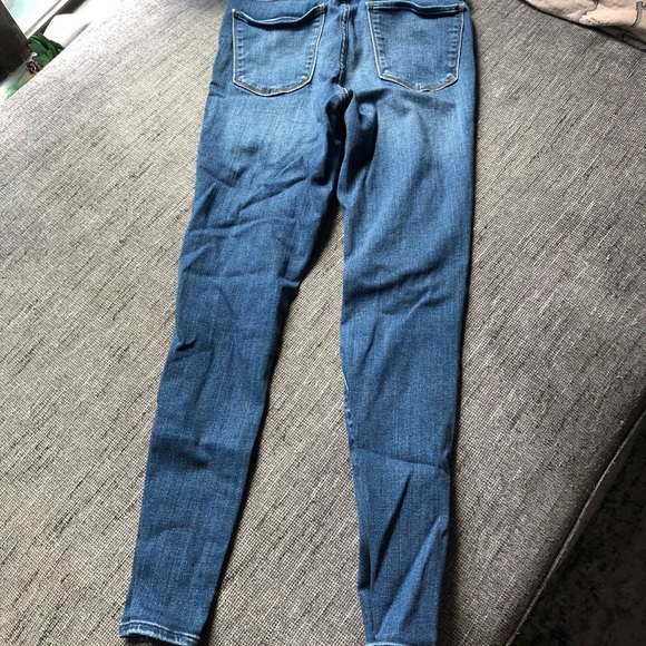 Abercrombie & Fitch Simone distressed jeans - Picture 2 of 3